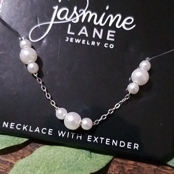 Jasmine Lane Necklace - Picture 7 of 8